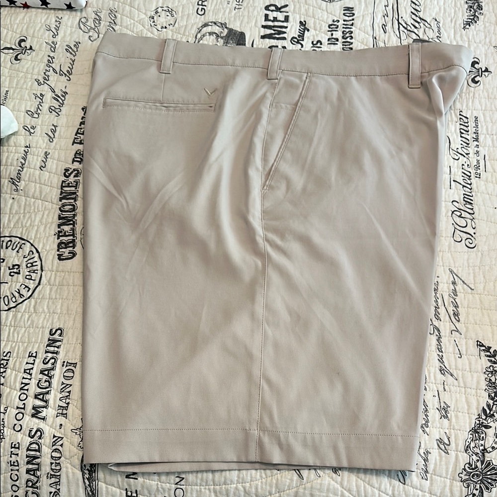 Callaway men’s golf shorts. Size 40